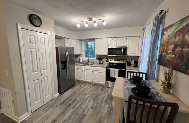 Impeccable Ensuite In King George Gallery 4
