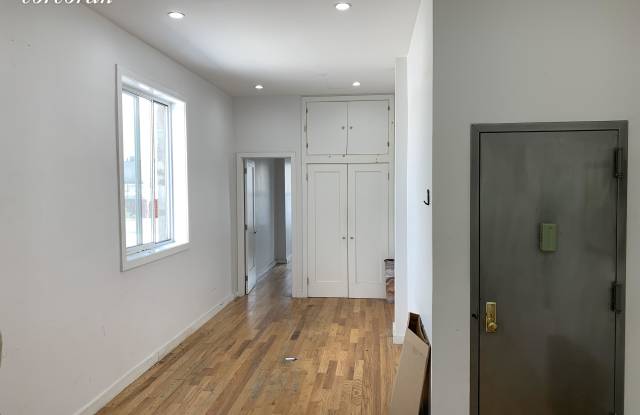 67 Sutton Street Gallery 4