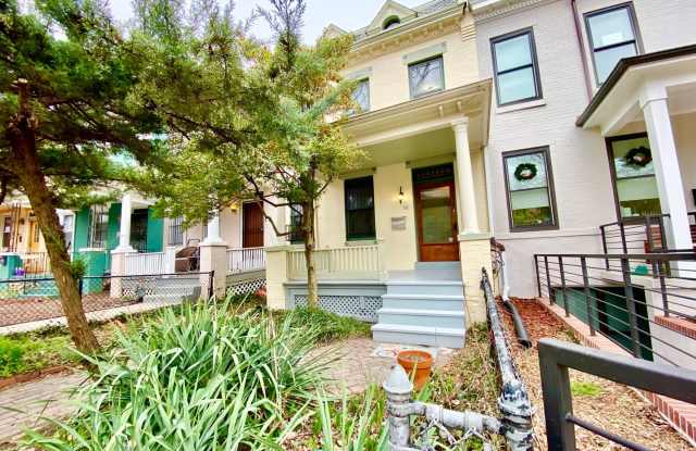 Renovated 3 Level TH - Ready to Rent photos photos