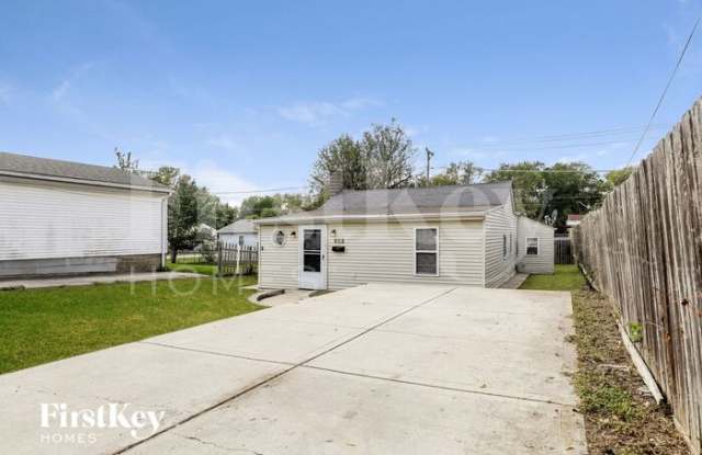 608 North Harrison Avenue - 608 North Harrison Avenue, Aurora, IL 60506