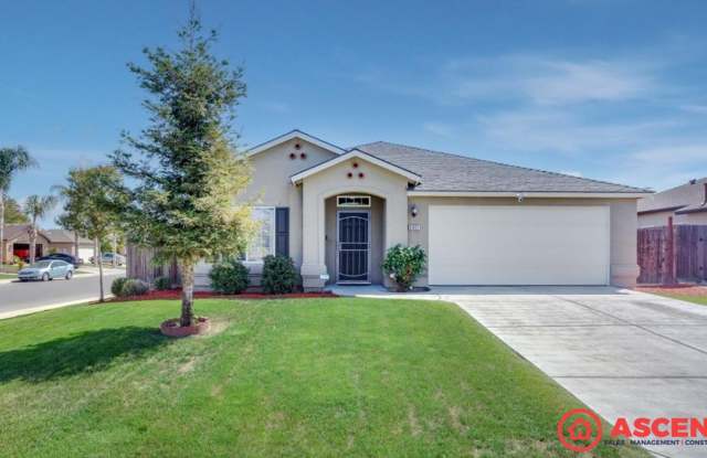 Charming 4 Bedroom Home! photos photos