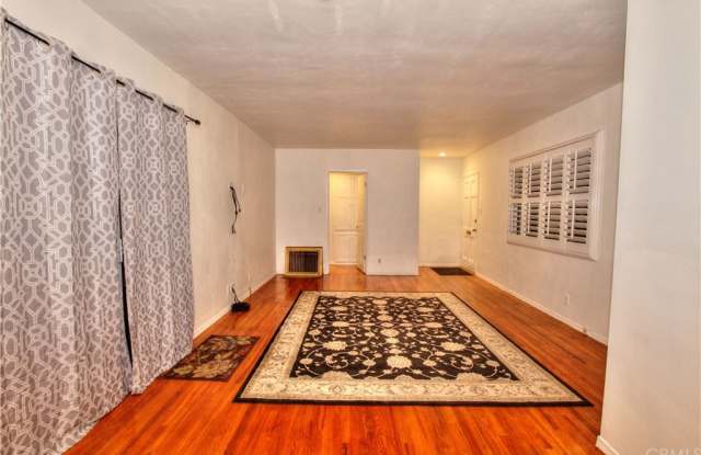 7529 Kengard Avenue Gallery 4