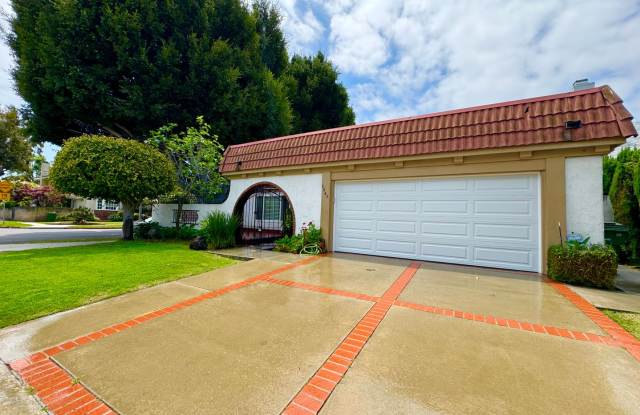 Recently remodeled 4 Bed/3 Bath home in prime west side location! - 3045 Stoner Avenue, Los Angeles, CA 90066