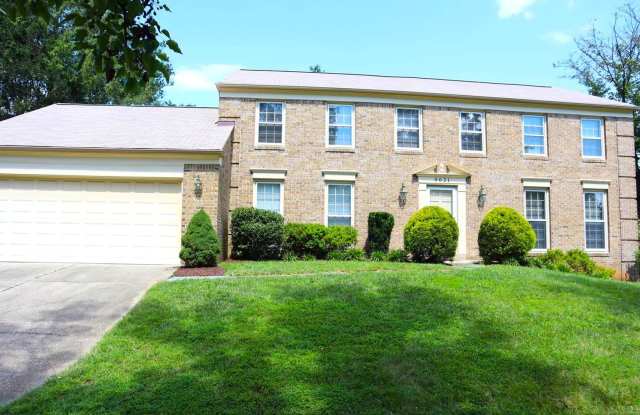 Fabulous Updated 4 Bedroom, 2.5 Bathroom Home in Potomac Commons!! photos photos