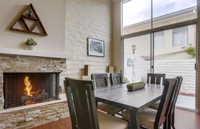 2544 Navarra Dr Unit 4 Gallery 4