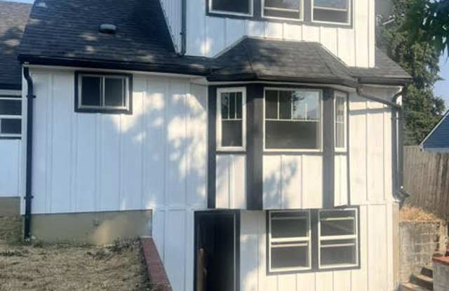 1306 Grand Pl photos photos