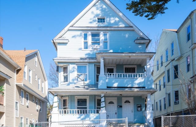 31 Giles st, 1st fl - 31 Giles Street, Waterbury, CT 06704