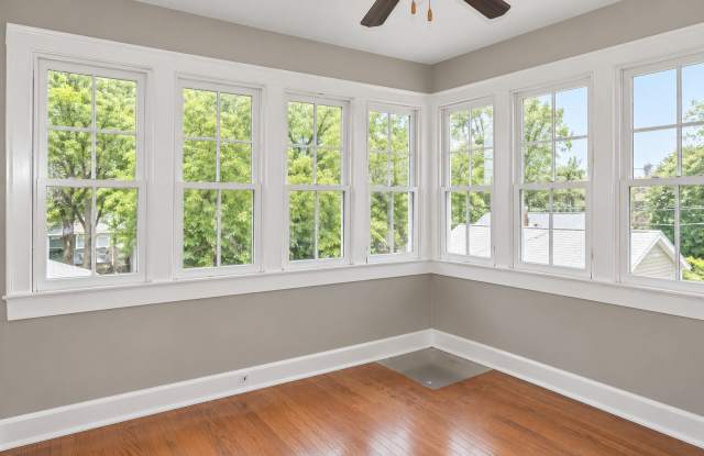 Beautiful, charming duplex in revitalized neighborhood. Gallery 3