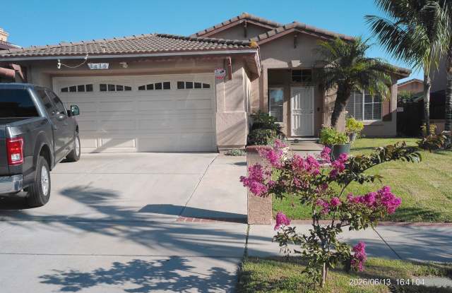 4 bedroom home in San Ysidro Gallery 1