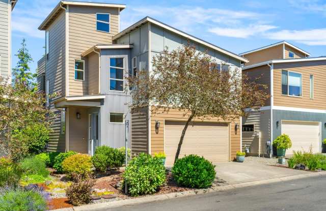 Charming 3BR House in Tumwater Gallery 1