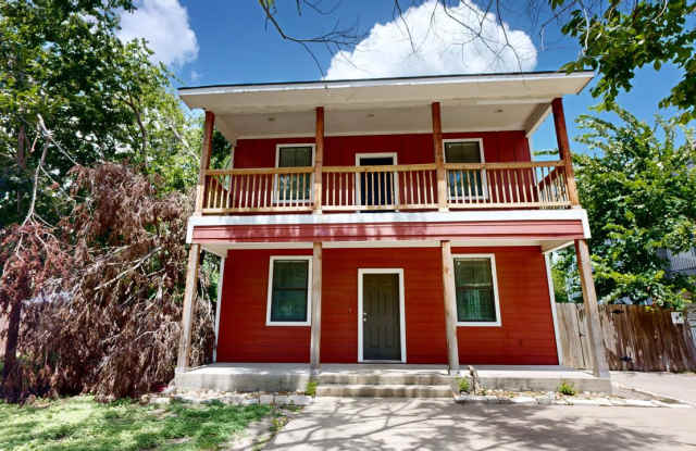 821 Avenue B photos photos 821 Avenue B photos photos