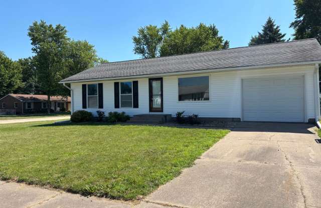 3 Bedroom, 2 Bath Single Family Home in Clinton, IA photos photos
