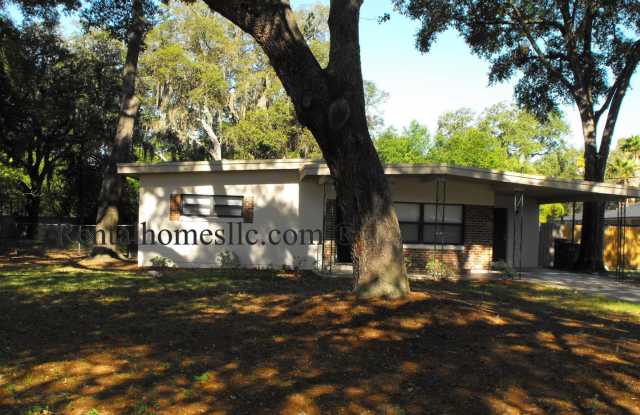 Total Privacy Home, Huge Detached Garage & No HOA in Beautiful Lake Mary photos photos