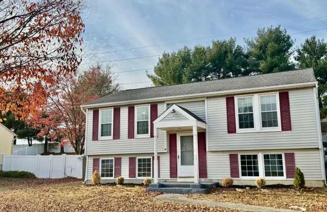 Spacious 3 bedroom house for Rent!!! - 31 Decatur Lane, Camden County, NJ 08081