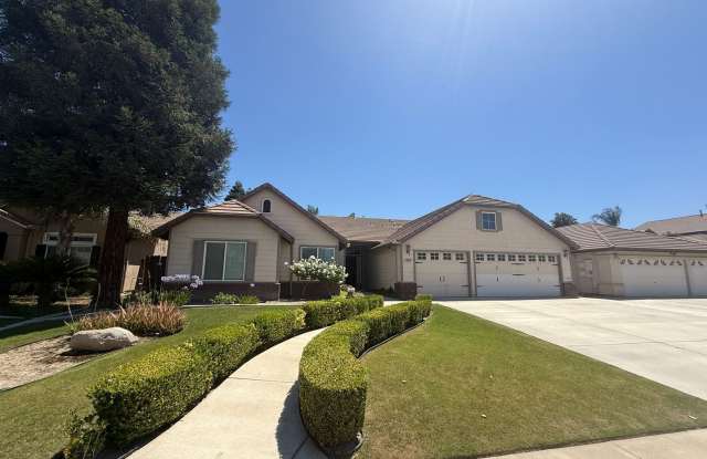 Beautiful 4 Bedroom, 3 Bathroom Home with Enclosed Patio & Stunning Backyard photos photos Beautiful 4 Bedroom, 3 Bathroom Home with Enclosed Patio & Stunning Backyard photos photos