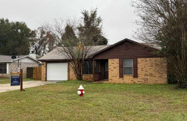 Pensacola - Amberwood - 3 bedroom, 2 bathroom Gallery 1