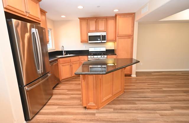 4035 Bluff View Way Gallery 3