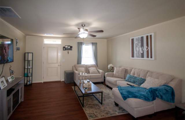 411 Sullivan Loop Road - 411 Gallery 3