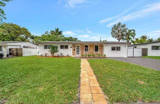 15010 NE 7th Ave photos photos