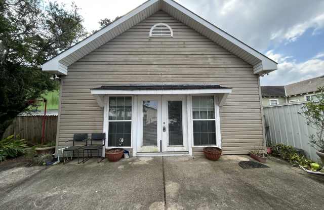 6620 Burgundy Street - 2 photos photos