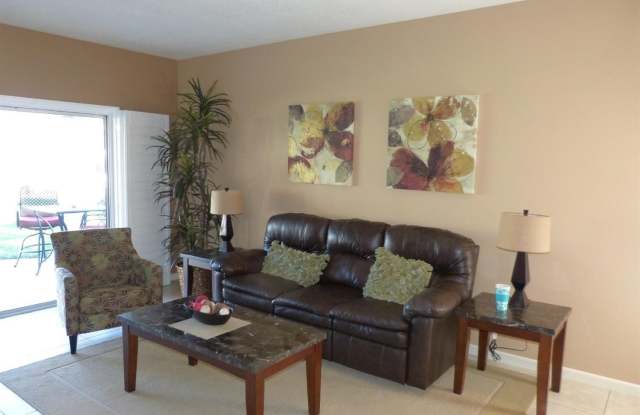 221 Vista Royale Circle E Gallery 3