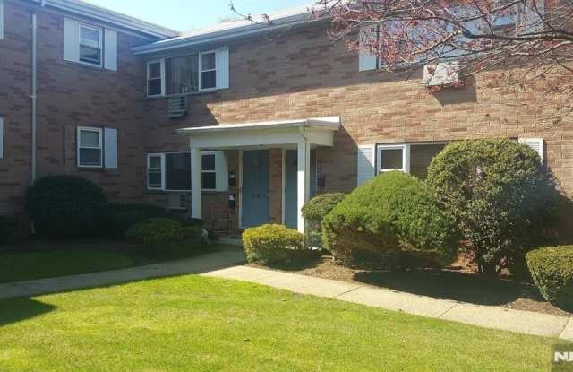 2-10 Virginia Drive 210A - 2-10 Virginia Drive, Fair Lawn, NJ 07410
