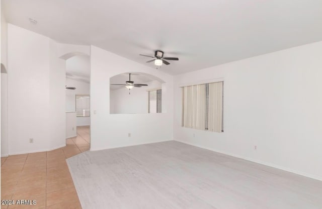 537 E Appaloosa Road Gallery 3