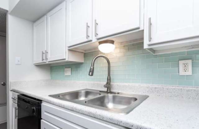 933 W Silver Sands Dr Gallery 2