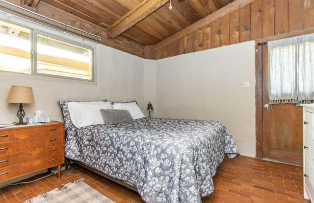 Temporary, Furnished Rental! Gallery 1