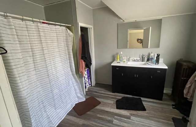 3 Bedroom 1 Bath Gallery 1