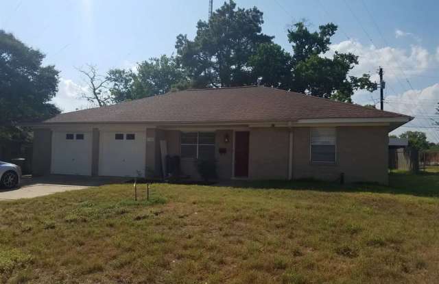 1108 Dona Dr - 1108 Dona Drive, Bryan, TX 77802