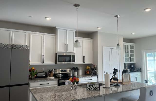272 Sugar Maple Square photos photos
