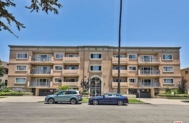 937 12th St photos photos