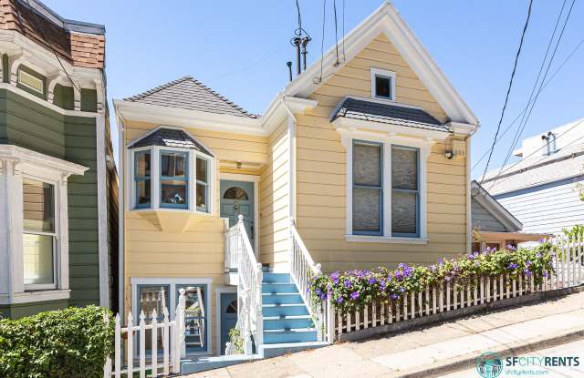 Potrero Hill: Bright Bi-Level Condo w/ Views + Private Deck & Sunny Yard photos photos Potrero Hill: Bright Bi-Level Condo w/ Views + Private Deck & Sunny Yard photos photos