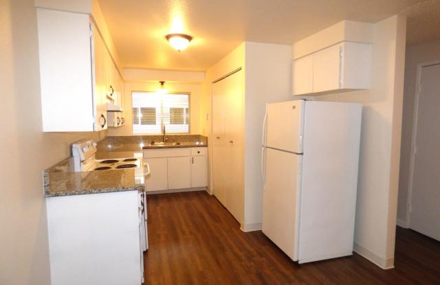 2 bed 1.5 bath Townhome in Keizer - 4024 Arleta Avenue Northeast, Keizer, OR 97303