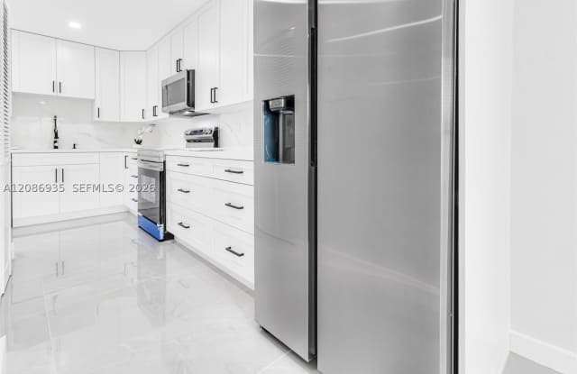 8957 NW 44th Ct Gallery 1