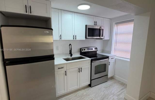 7840 NW 5th Ave photos photos