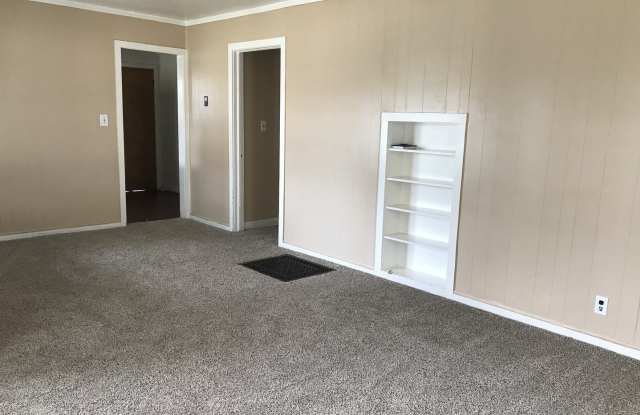 Cute Two Bedroom Gallery 4