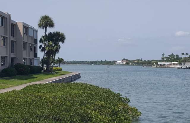 7465 S BAY ISLAND DRIVE S Gallery 2