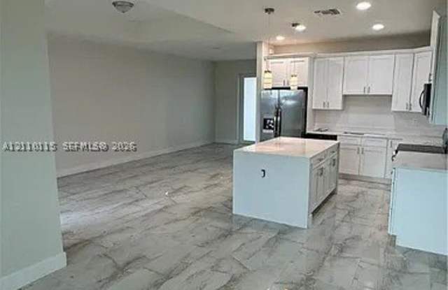 3304 11 Street W Gallery 4