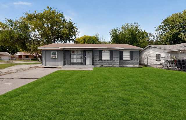 937 Cleardale Drive Gallery 1