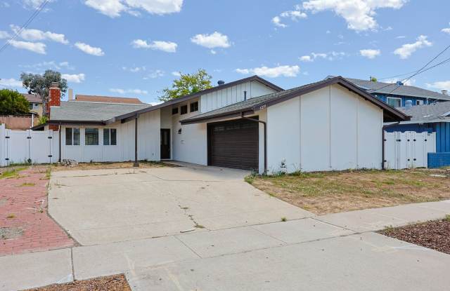 Spacious 5-Bedroom, 3-Bath Home – Conveniently Located photos photos