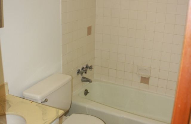 Belgrove Apartments (10100 Minnetonka Blvd.) photos photos