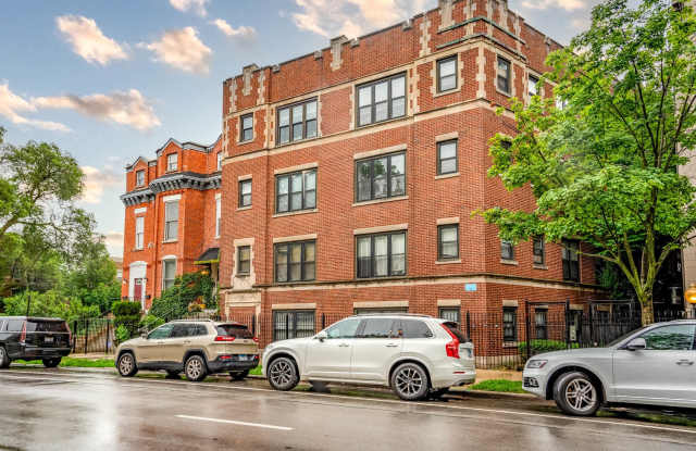 4014 S Drexel Boulevard - 4014 South Drexel Boulevard, Chicago, IL 60653