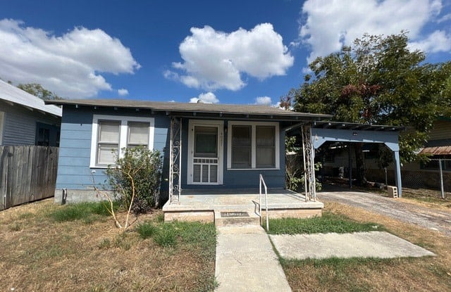 4007 W SALINAS ST - 4007 West Salinas, San Antonio, TX 78207