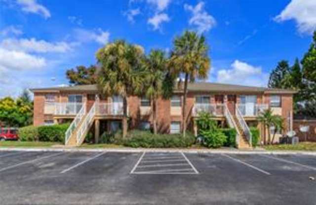 448 Banyon Tree Cir Apt 206 Gallery 4