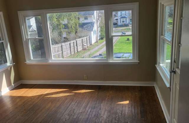 104 William Street - 2 photos photos 104 William Street - 2 photos photos