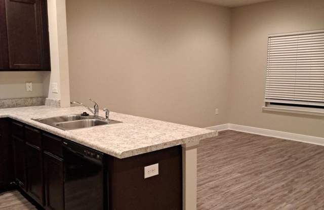5749 Callaway Cir Gallery 3