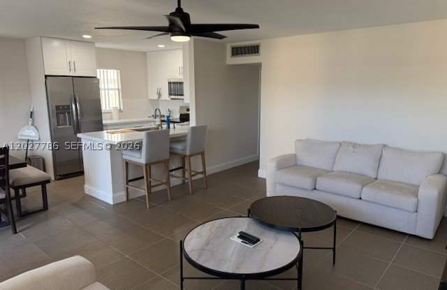 417 Brittany I Gallery 2