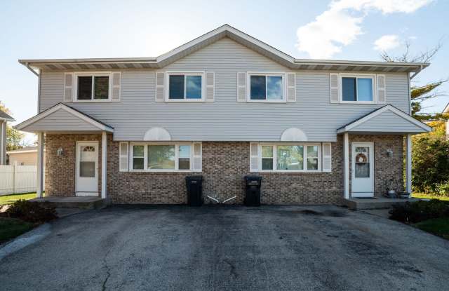 Spacious 3 Bedroom 1.5 Bath Townhouse Mount Pleasant - 1448 Margrave Court, Mount Pleasant, WI 53406